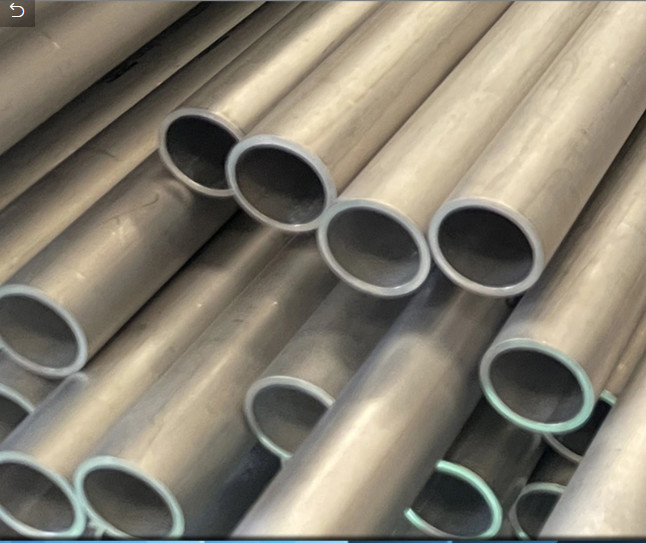 Tubes en alliage de titane anticorrosion Tuyau de tuyauterie en titane sans soudure ASTM B338